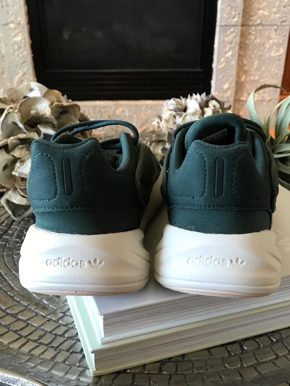 GORPCORE 90’S RETRO ADIDAS OZELIA SHADOW GREEN OXIDE SNEAKERS